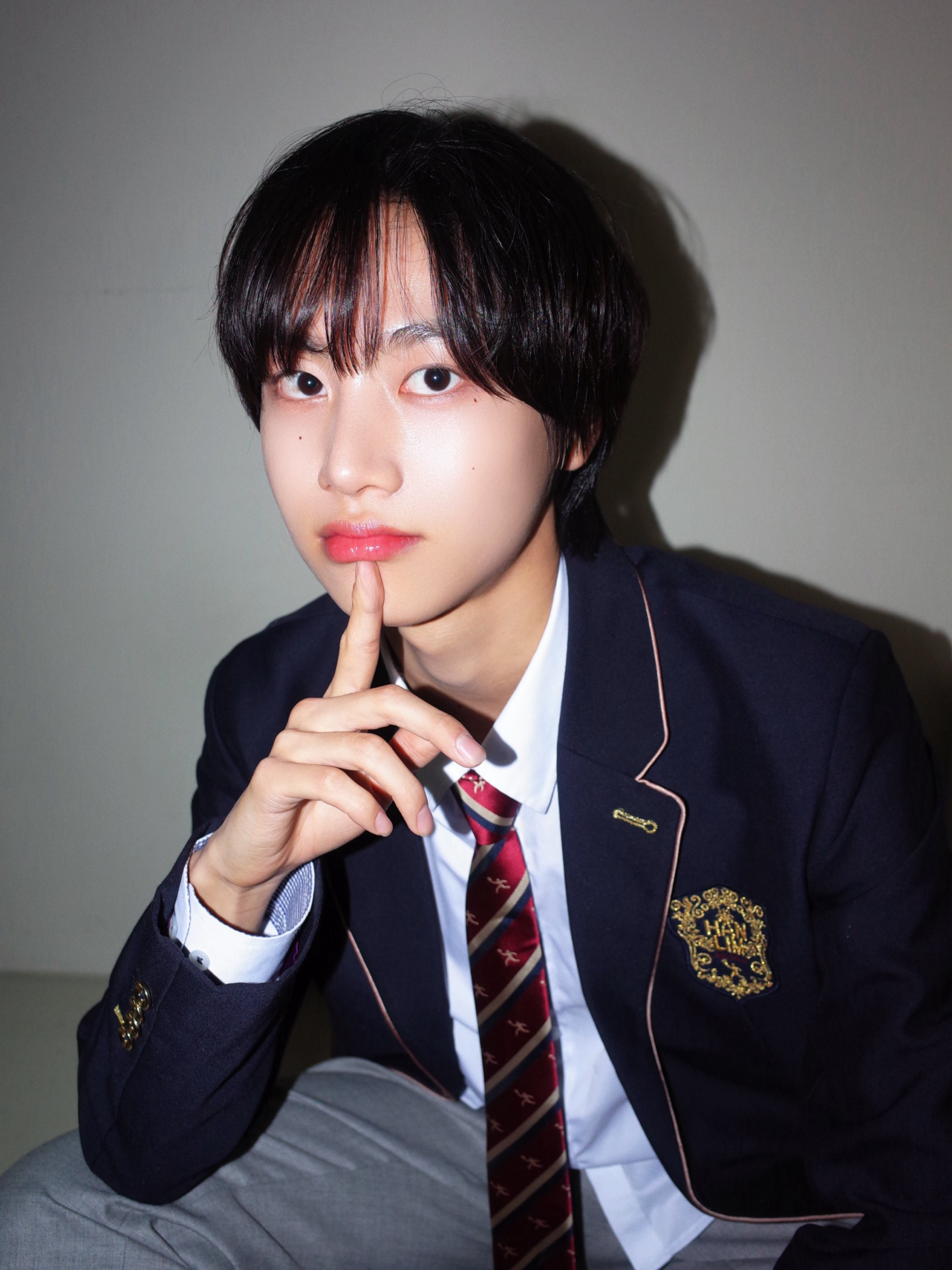 النجوم يتخرجون من مدرسة Hanlim للفنون