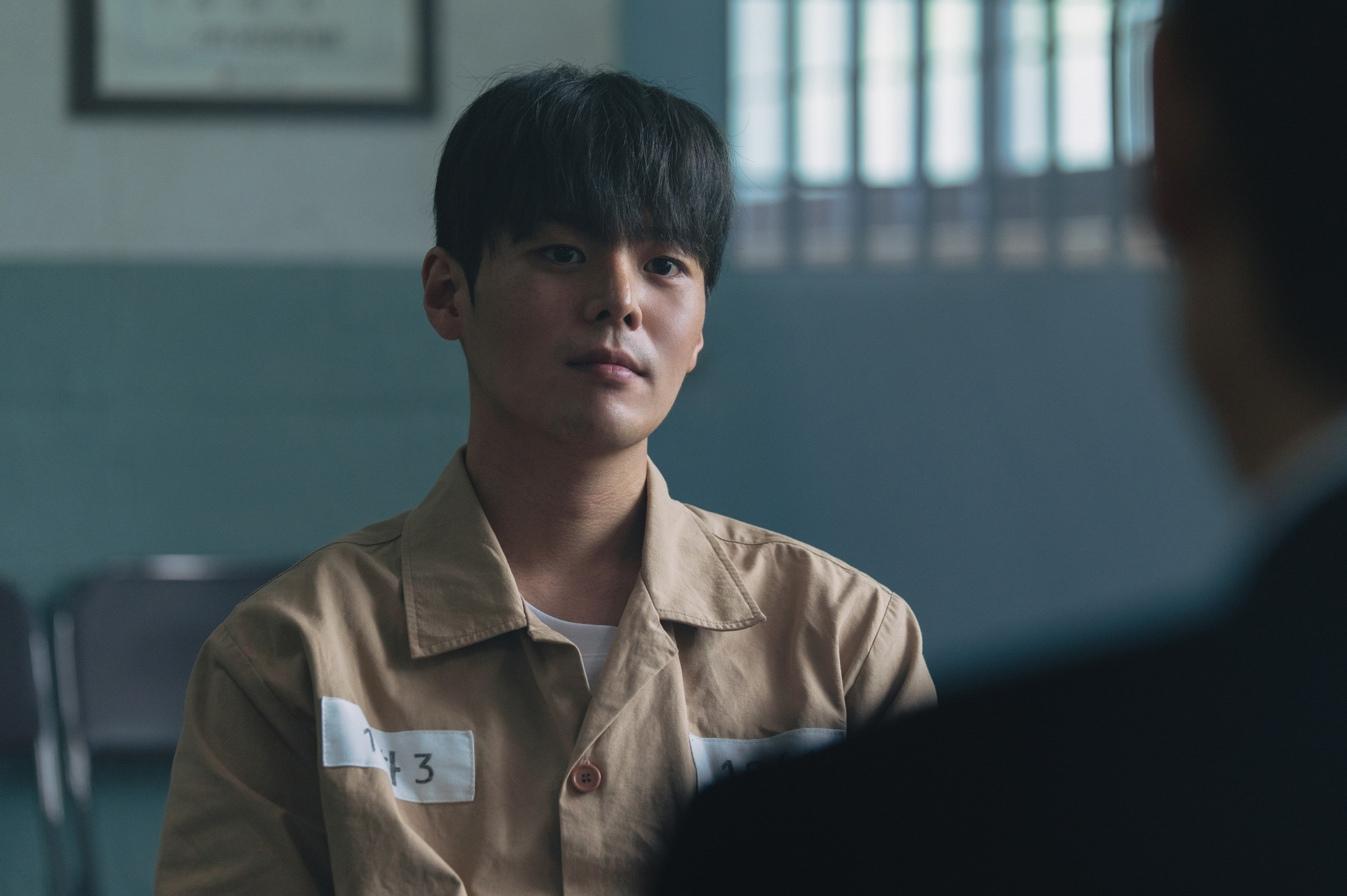 يقف كل من غيوم ساي روك و سونغ دونغ إيل على طرفي نقيض بينما تثير قضية ريون انقساماً أخلاقياً في مسلسل "الزهرة الدموية - Bloody Flower" يقف كل من غيوم ساي روك و سونغ دونغ إيل على طرفي نقيض بينما تثير قضية ريون انقساماً أخلاقياً في مسلسل "الزهرة الدموية - Bloody Flower"