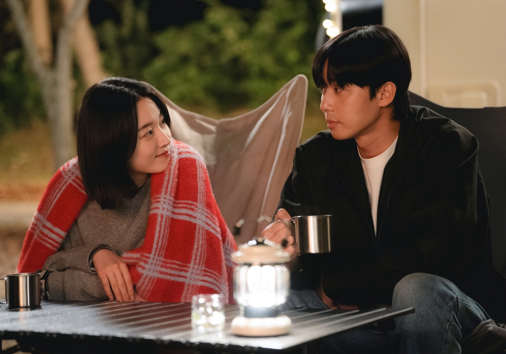 نجوم مسلسل "غدًا بالتأكيد - Surely Tomorrow" يشاركون ما تعنيه لهم هذه الدراما قبل الحلقة الأخيرة الليلة