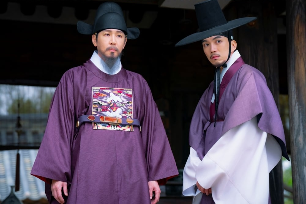 نام جي هيون تواجه عائلة هونغ مين كي بعد تبادل الأرواح مع مون سانغ مين في مسلسل "إلى لصتي الحبيبة - To My Beloved Thief"