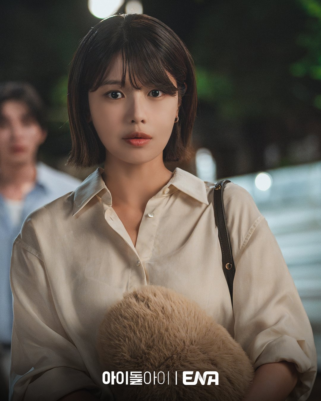 كيم جاي يونغ و سويونغ يقضيان موعداً رومانسياً في مسلسل "محامية الآيدول - IDOL I" كيم جاي يونغ و سويونغ يقضيان موعداً رومانسياً في مسلسل "محامية الآيدول - IDOL I"