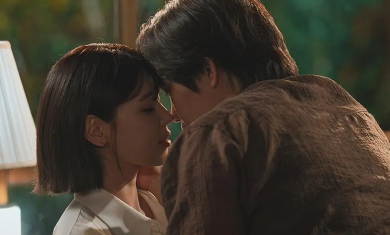 سويونغ و كيم جاي يونغ يتبادلان لحظة رومانسية مؤثرة في دراما "محامية الآيدول - IDOL I"