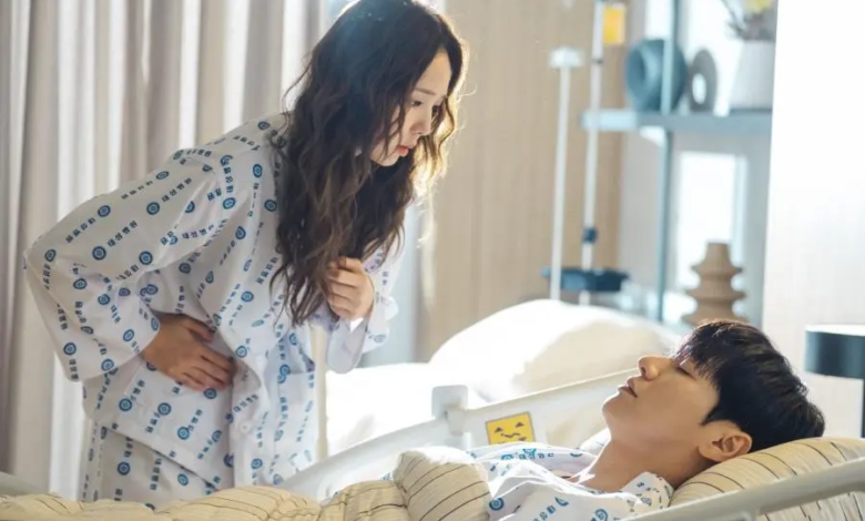 تشاي سو بين يحمل مفتاح قلب كيم يونغ كوانغ الاصطناعي في دراما "تولي مسؤولية قلبي - Take Charge Of My Heart"