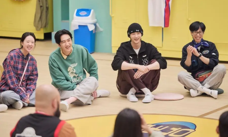 يرحب كل من يو جاي سوك و لي كوانغ سو و بيون وو سيوك و جي يي أون بالضيوف بابتسامات مشرقة في برنامج "Jae Seok’s B&B Rules"