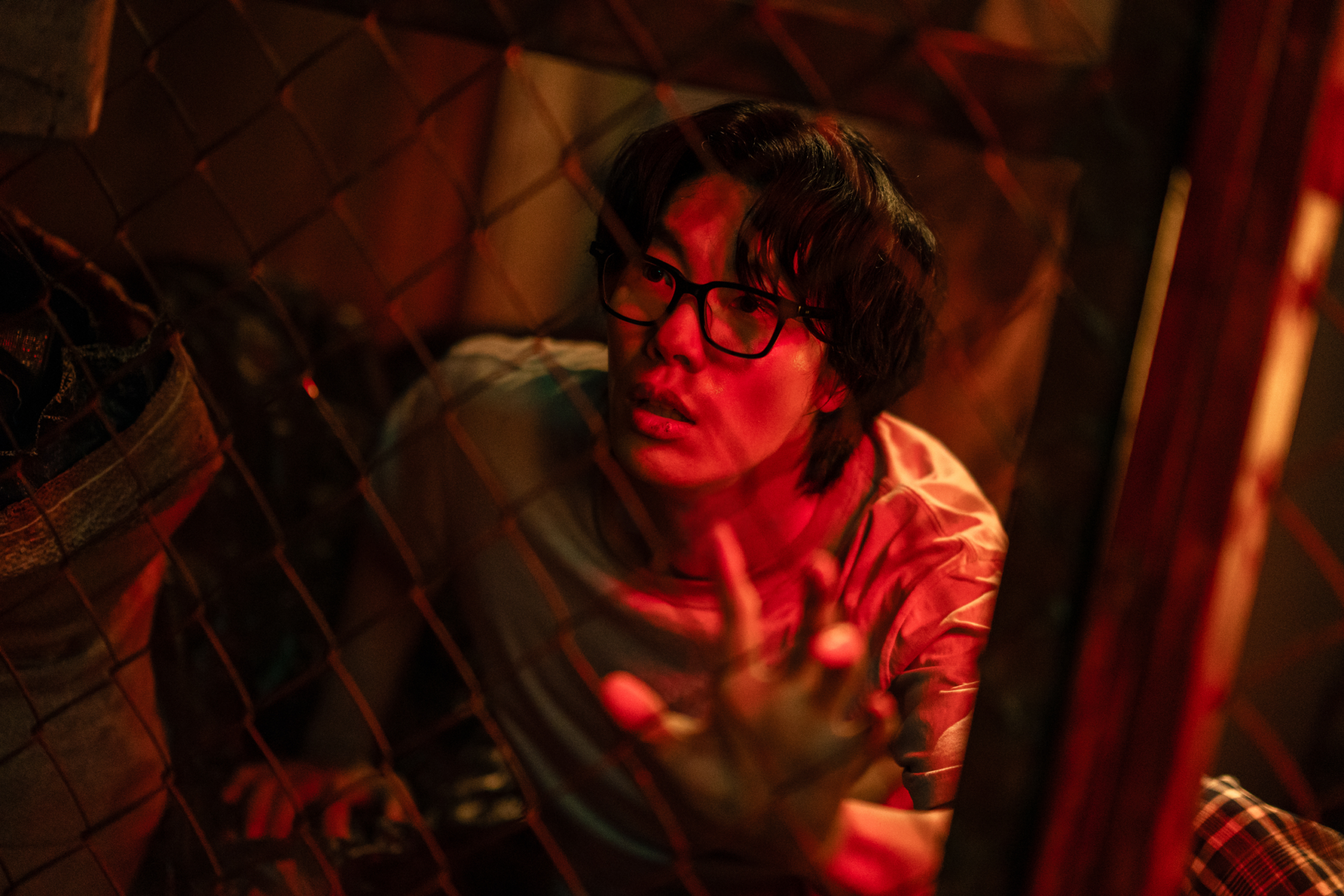 ريو جون يول يُقيم تحالفاً غير متوقع مع مُقرض المال سول كيونغ غو بعد أن فقد هويته في مسلسل "مصيدة الفئران - Mousetrap"