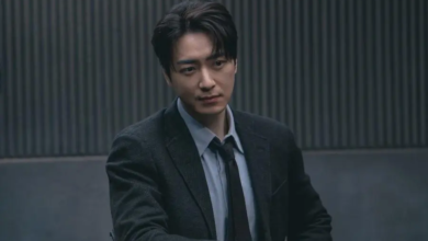 يتحول لي جون هيوك إلى محقق يحقق في قضية قتل غامضة في مسلسل "فن سارا - The Art Of Sarah"