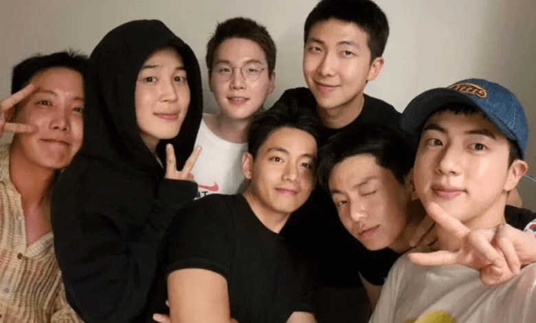 فرقة BTS تعلن رسمياً عن موعد عودتها في مارس وجولة عالمية جديدة