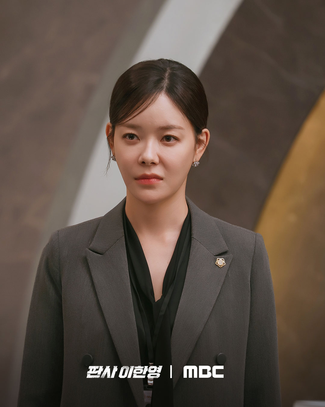 يدخل جي سونغ إلى أرض العدو لمواجهة أهل زوجته من حياته السابقة في مسلسل "عودة القاضي - The Judge Returns"