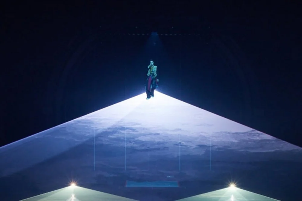 أظهر تايونغ من فرقة NCT حبه للمجندين في حفل منفرد في سيول