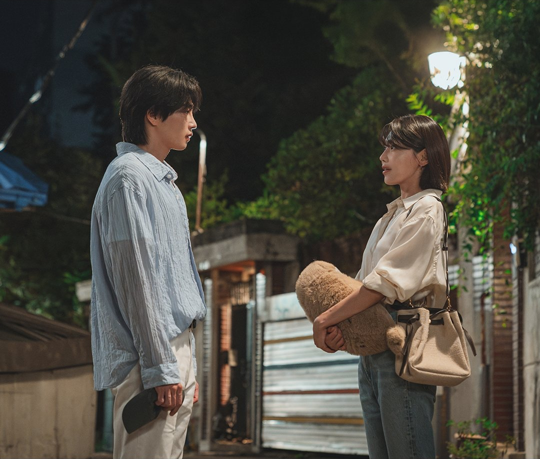 نجوم دراما "محامية الآيدول - IDOL I" يودعون الجمهور + يشوقونكم لما ينتظركم في الحلقتين الأخيرتين نجوم دراما "محامية الآيدول - IDOL I" يودعون الجمهور + يشوقونكم لما ينتظركم في الحلقتين الأخيرتين