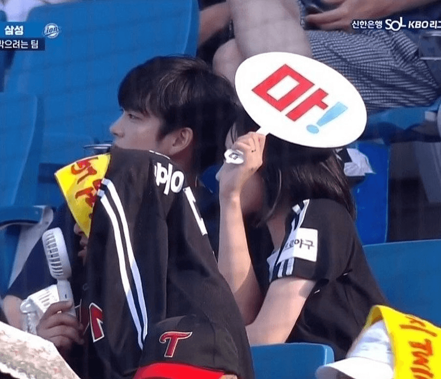 جو يون وو يعلن زواجه واعتزاله في نفس الوقت جو يون وو يعلن زواجه واعتزاله في نفس الوقت