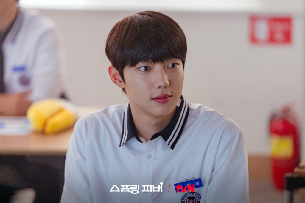 تشو جون يونغ، لي جاي إن، وغيرهم يجسدون قصة نضوج الشباب في مسلسل "حمى الربيع - Spring Fever"