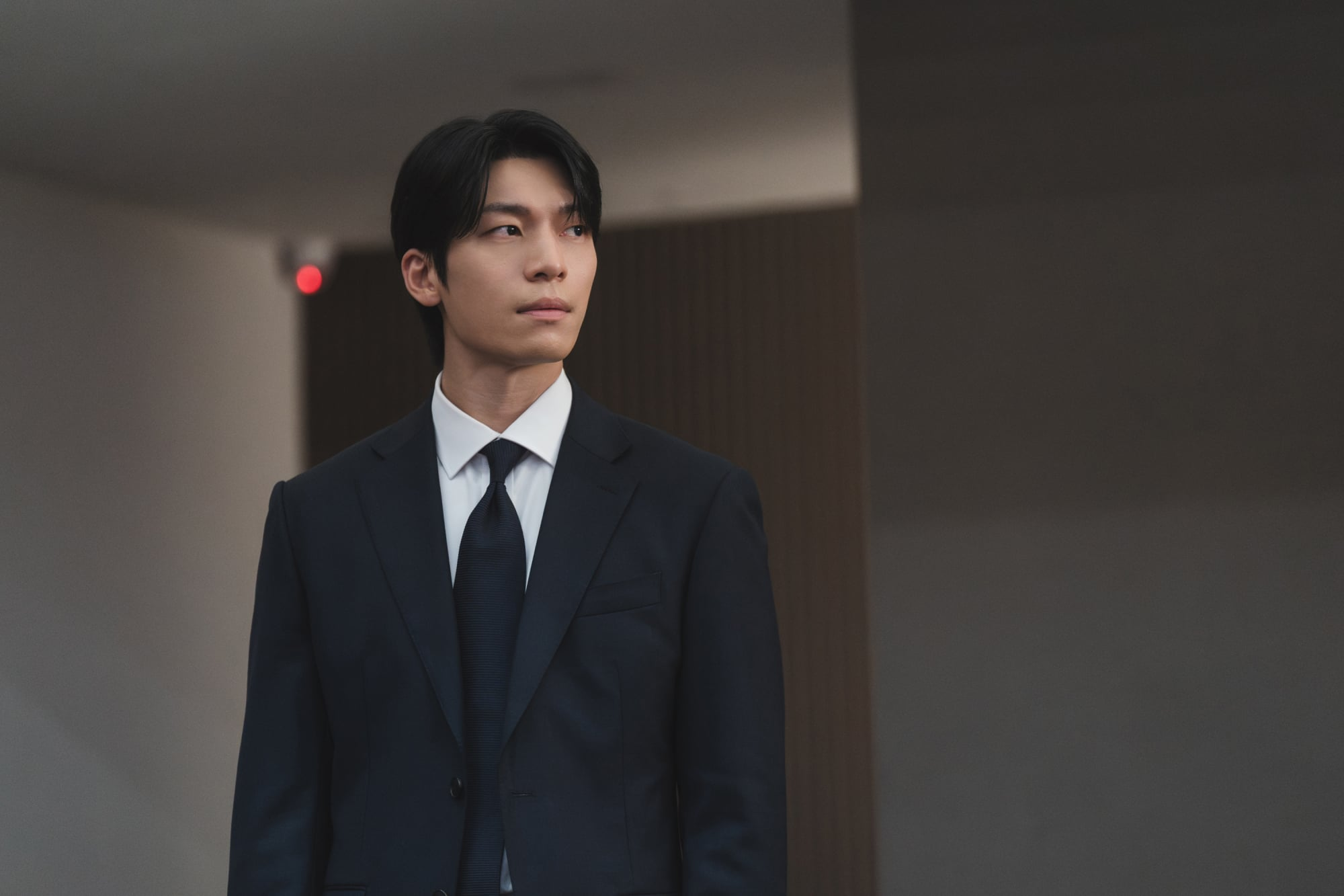 الدراما الرومانسية الجديدة "Siren's Kiss" لبارك مين يونغ و وي ها جون تؤكد تاريخ العرض الأول مع النظرة الأولى