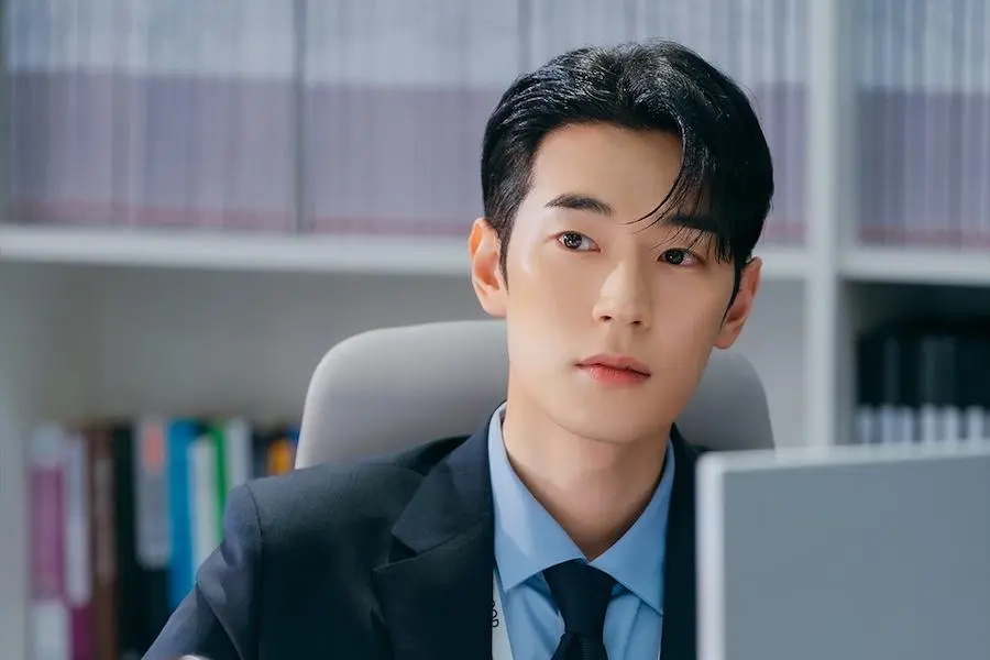 بارك سيو هام يتحدث عن شخصيته وعلاقته مع روه جونغ إي وباي إن هيوك في المسلسل الكوميدي الرومانسي الجديد 