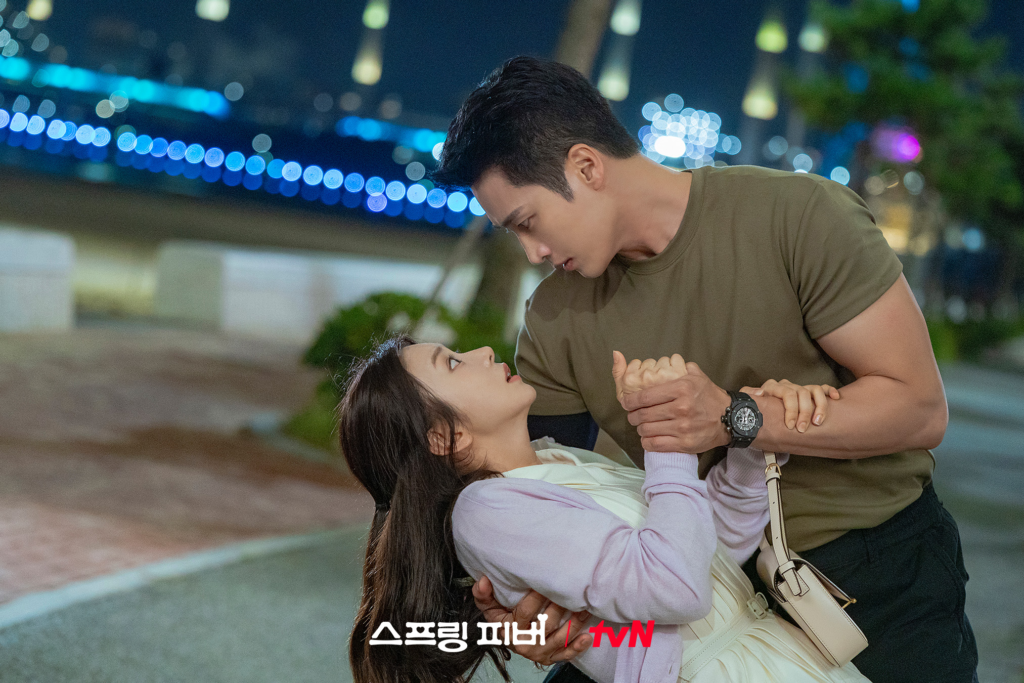 3 أسباب للتطلع إلى الدراما الرومانسية القادمة "حمى الربيع - Spring Fever" لـ آهن بو هيون و لي جو بين