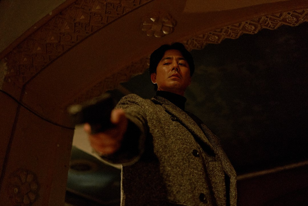 يتحول زو إن سونغ إلى عميل عمليات سرية في فيلمه الجديد "ذكاء بشري - HUMINT" يتحول زو إن سونغ إلى عميل عمليات سرية في فيلمه الجديد "ذكاء بشري - HUMINT"