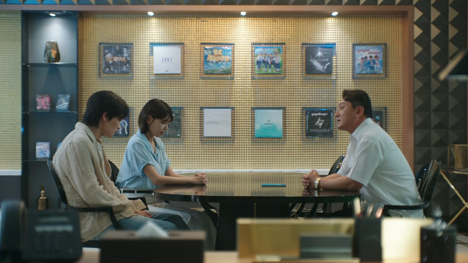 لحظتان شريرتان و لحظتان عاطفيتان من الحلقتين 9-10 من مسلسل "محامية الآيدول - IDOL I"