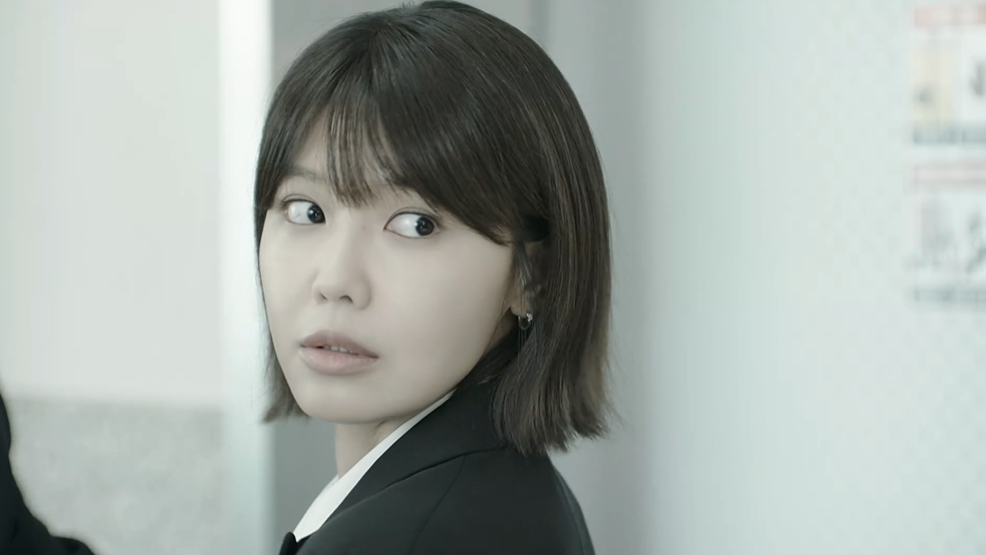 4 لحظات قربت بين سويونغ وكيم جاي يونغ في الحلقتين 5 و6 من مسلسل "محامية الآيدول - IDOL I" 4 لحظات قربت بين سويونغ وكيم جاي يونغ في الحلقتين 5 و6 من مسلسل "محامية الآيدول - IDOL I"