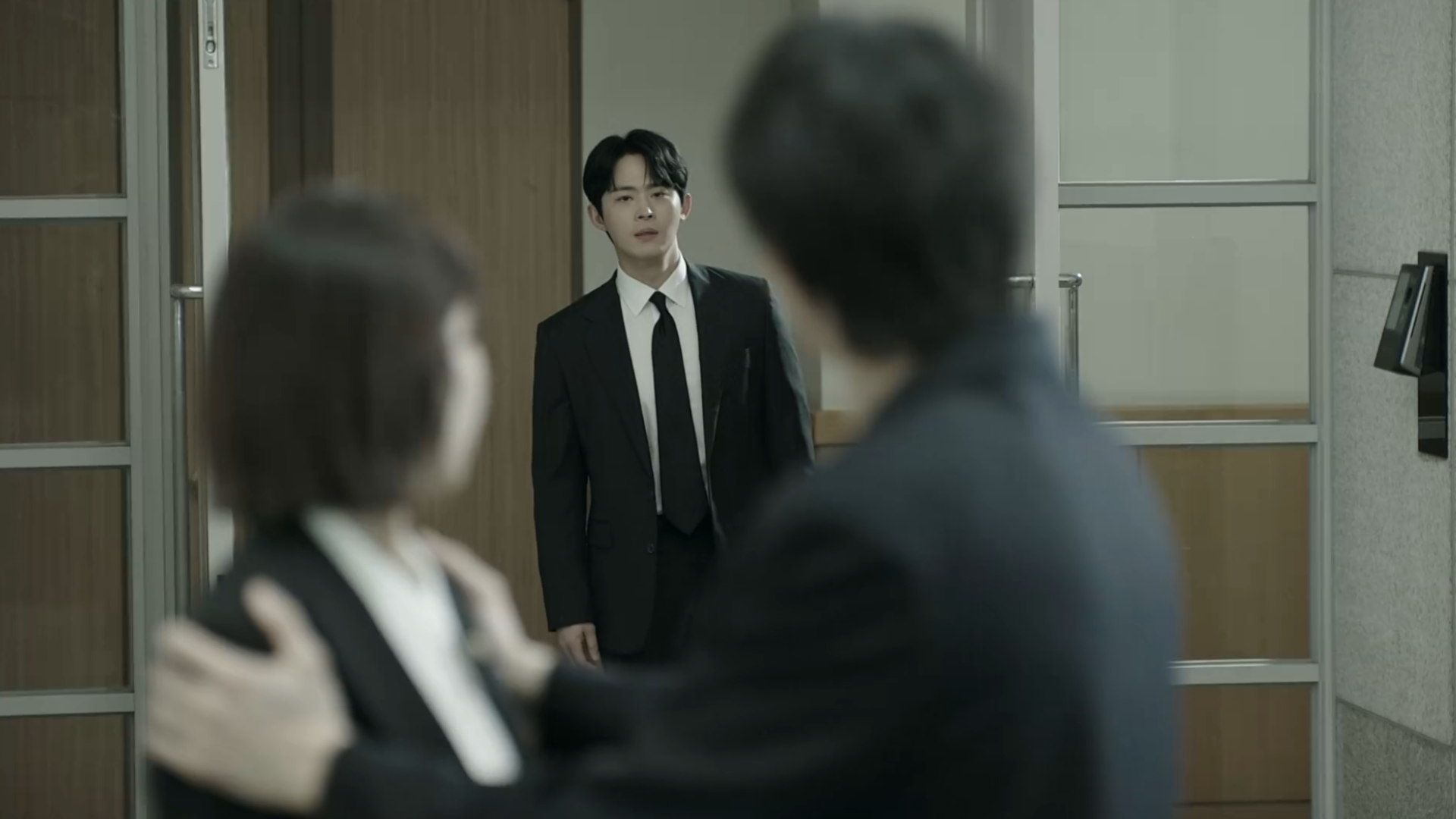 4 لحظات قربت بين سويونغ وكيم جاي يونغ في الحلقتين 5 و6 من مسلسل "محامية الآيدول - IDOL I" 4 لحظات قربت بين سويونغ وكيم جاي يونغ في الحلقتين 5 و6 من مسلسل "محامية الآيدول - IDOL I"