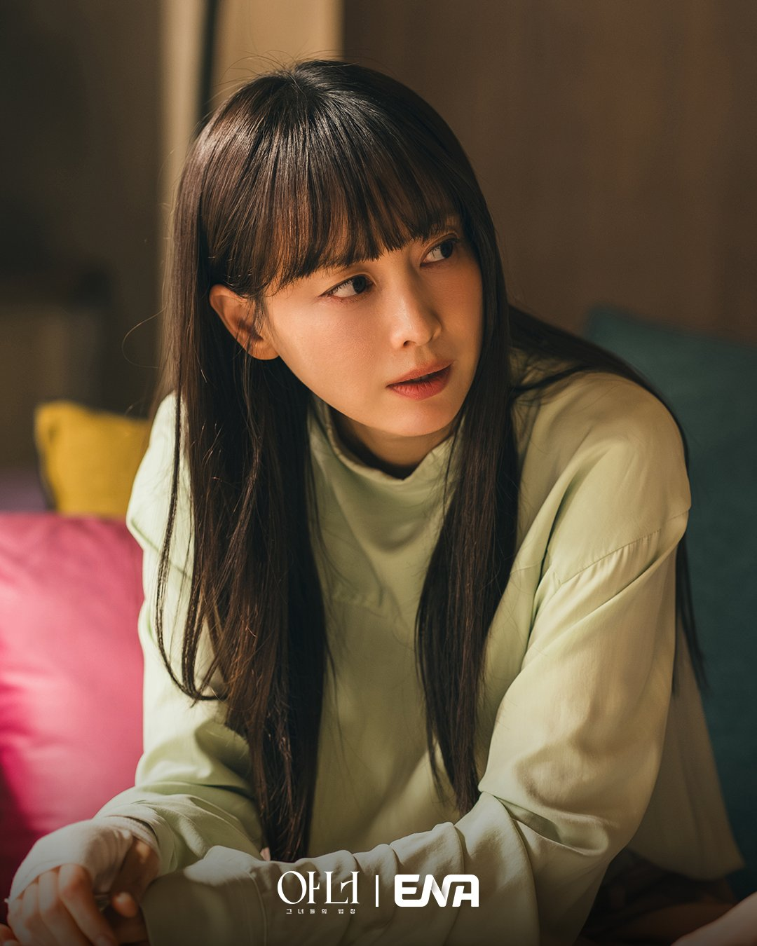 لي نا يونغ و جونغ إيون تشاي و لي تشونغ آه يستعرضن إطلالات مختلفة لملابس العمل في الدراما الجديدة "شرف - Honour"