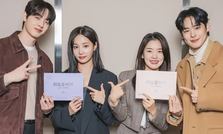 شاهد: يون وو و كيم هيون جين وآخرون يستعرضون انسجاماً رائعاً خلال قراءة نص الدراما الجديدة "رهاب الحب - Love Phobia" شاهد: يون وو و كيم هيون جين وآخرون يستعرضون انسجاماً رائعاً خلال قراءة نص الدراما الجديدة "رهاب الحب - Love Phobia"