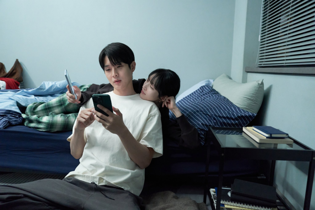 تشوي وو شيك، وجانغ هاي جين، وغونغ سيونغ يون يتناولون العلاقات المتغيرة في الفيلم الجديد "رقم واحد - Number One"