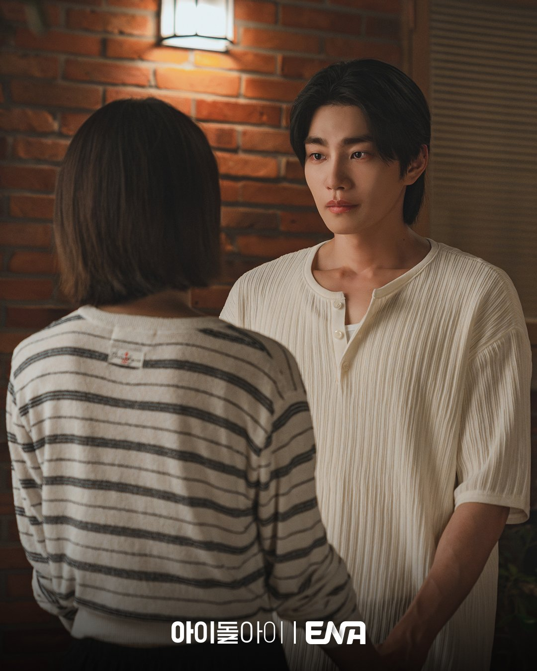 سويونغ و كيم جاي يونغ يعودان إلى نقطة البداية في الحلقة الأخيرة من برنامج "محامية الآيدول - IDOL I"