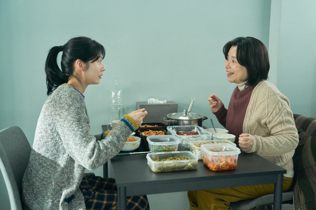 تشوي وو شيك، وجانغ هاي جين، وغونغ سيونغ يون يتناولون العلاقات المتغيرة في الفيلم الجديد "رقم واحد - Number One"