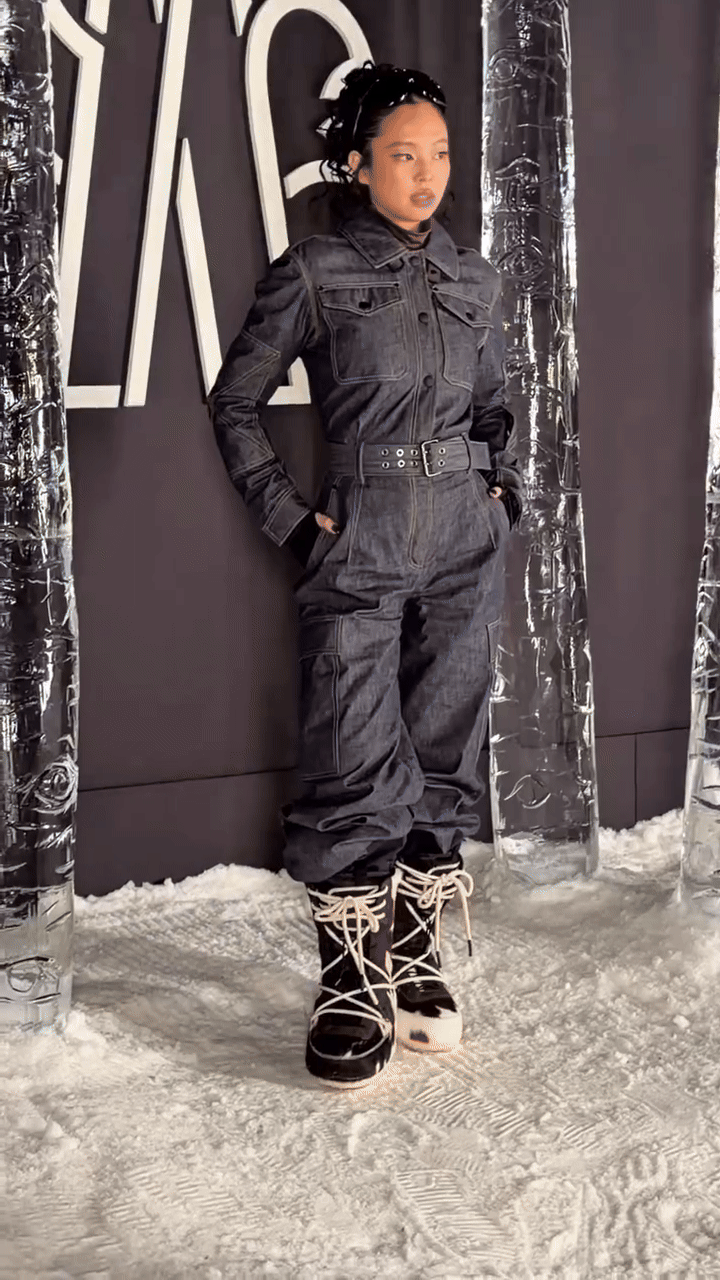 جيني تخطف الأنظار بإطلالتها المحتشمة في عرض مونكلير غرونوبل