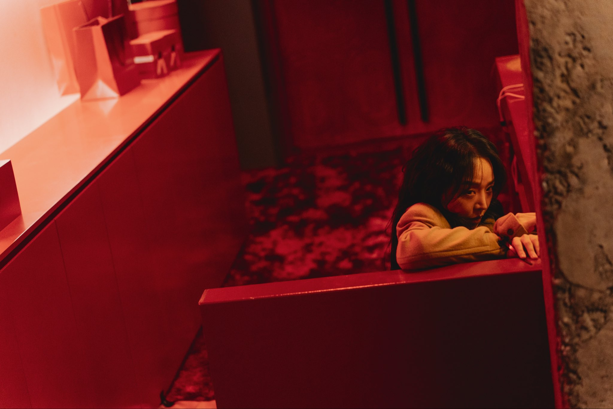 حياة شين هاي سون الغامضة تجمع بين لي جون هيوك و كيم جاي وون و باي جونغ اوك والمزيد في الدراما الجديدة "فن سارا - The Art Of Sarah"