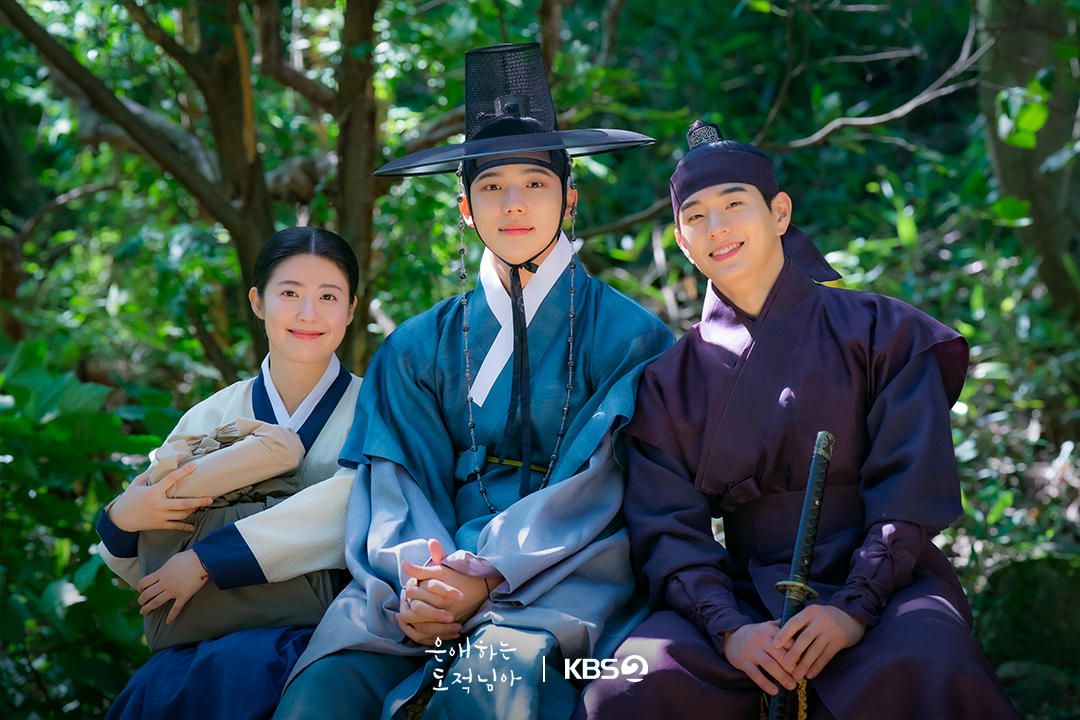 نام جي هيون و مون سانغ مين وغيرهم يظهرون كيمياء رائعة خلف كواليس دراما "إلى لصتي الحبيبة - To My Beloved Thief"