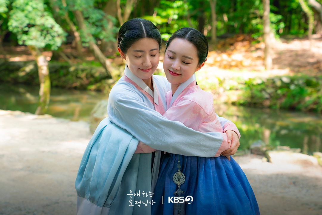 نام جي هيون و مون سانغ مين وغيرهم يظهرون كيمياء رائعة خلف كواليس دراما "إلى لصتي الحبيبة - To My Beloved Thief"