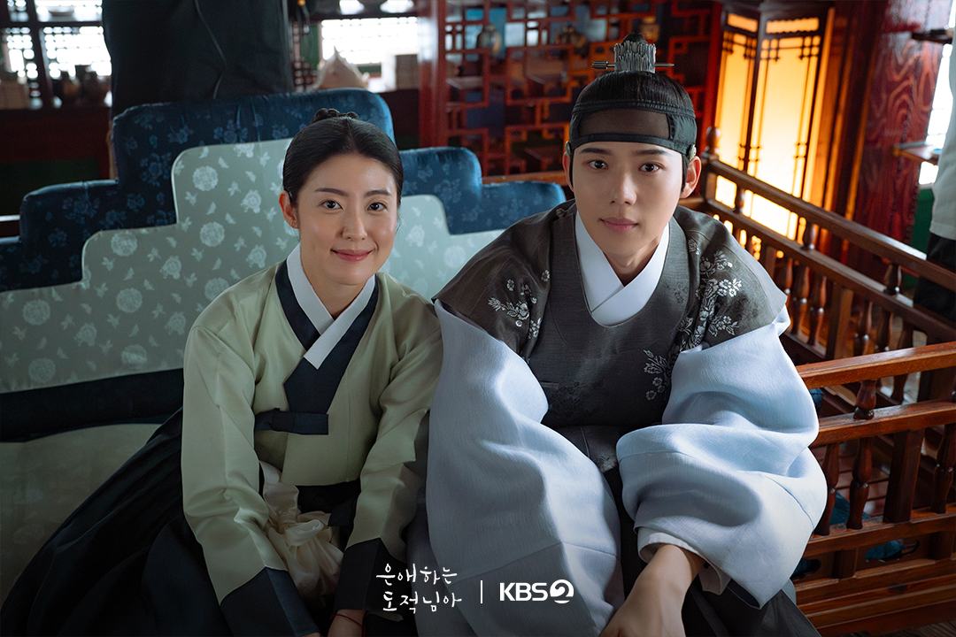 نام جي هيون و مون سانغ مين وغيرهم يظهرون كيمياء رائعة خلف كواليس دراما "إلى لصتي الحبيبة - To My Beloved Thief"