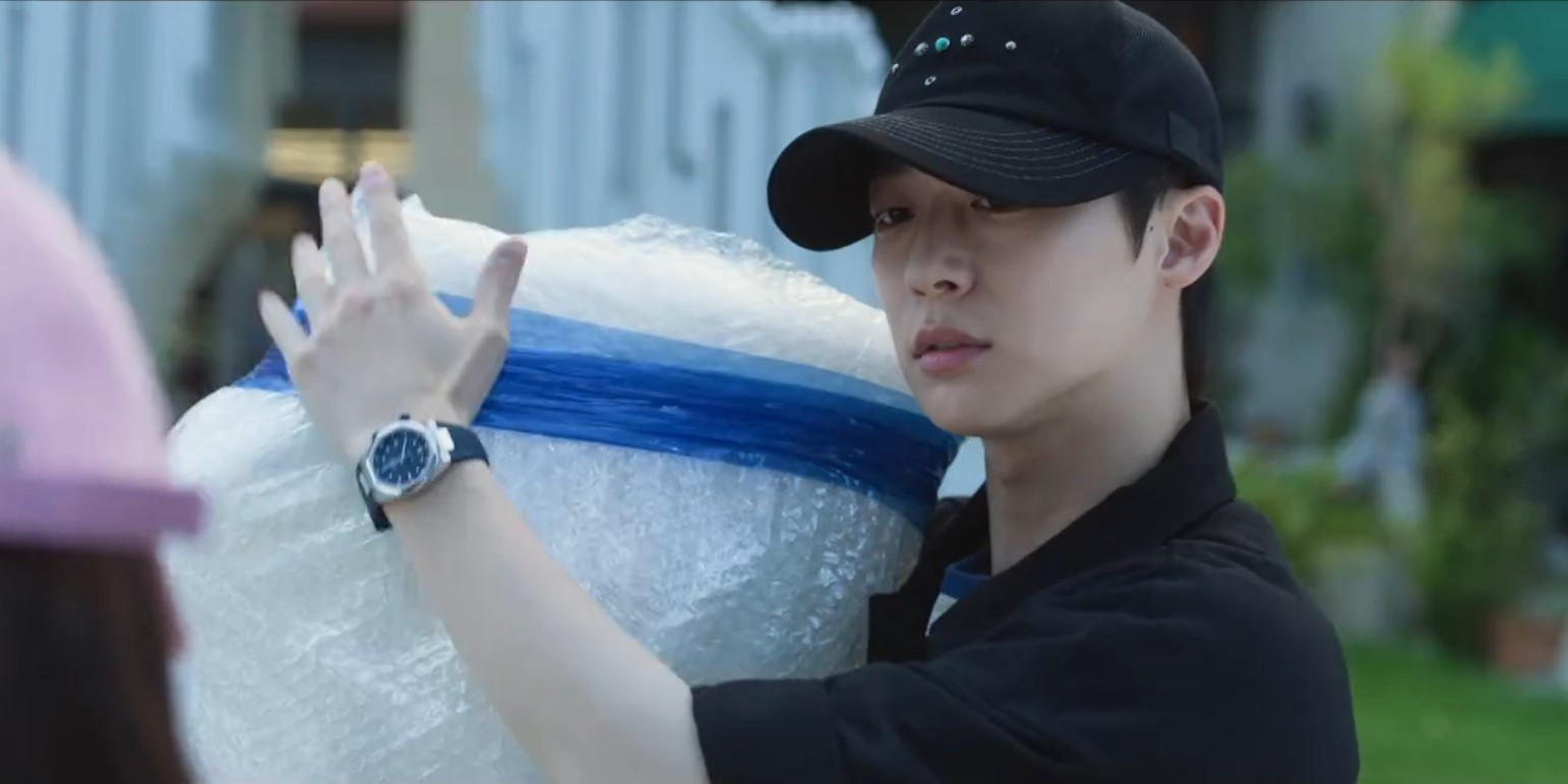 5 تحولات في أحداث الحلقة الأولى من مسلسل "عالمنا - Our Universe" تُغير كل شيء 5 تحولات في أحداث الحلقة الأولى من مسلسل "عالمنا - Our Universe" تُغير كل شيء