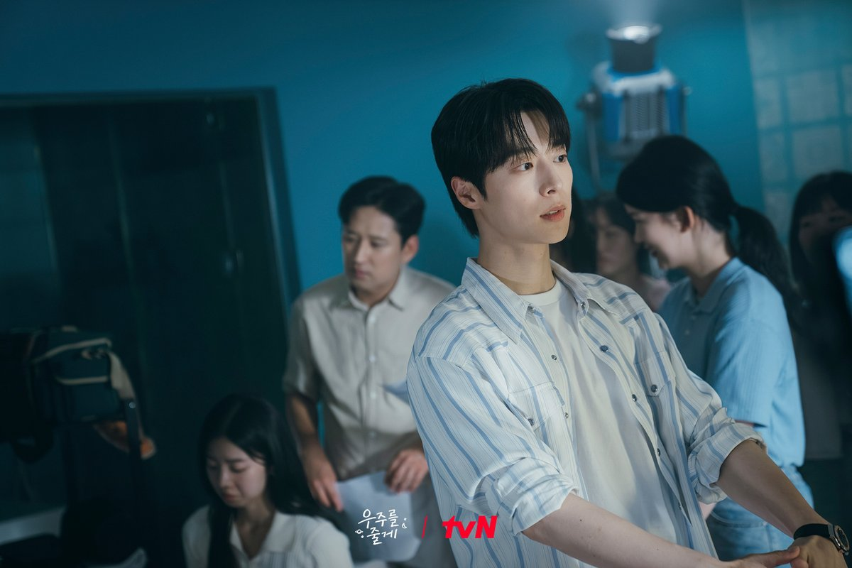 باي إن هيوك و روه جيونغ إي يسعيان لتحقيق أحلامهما في مسلسل "عالمنا - Our Universe"