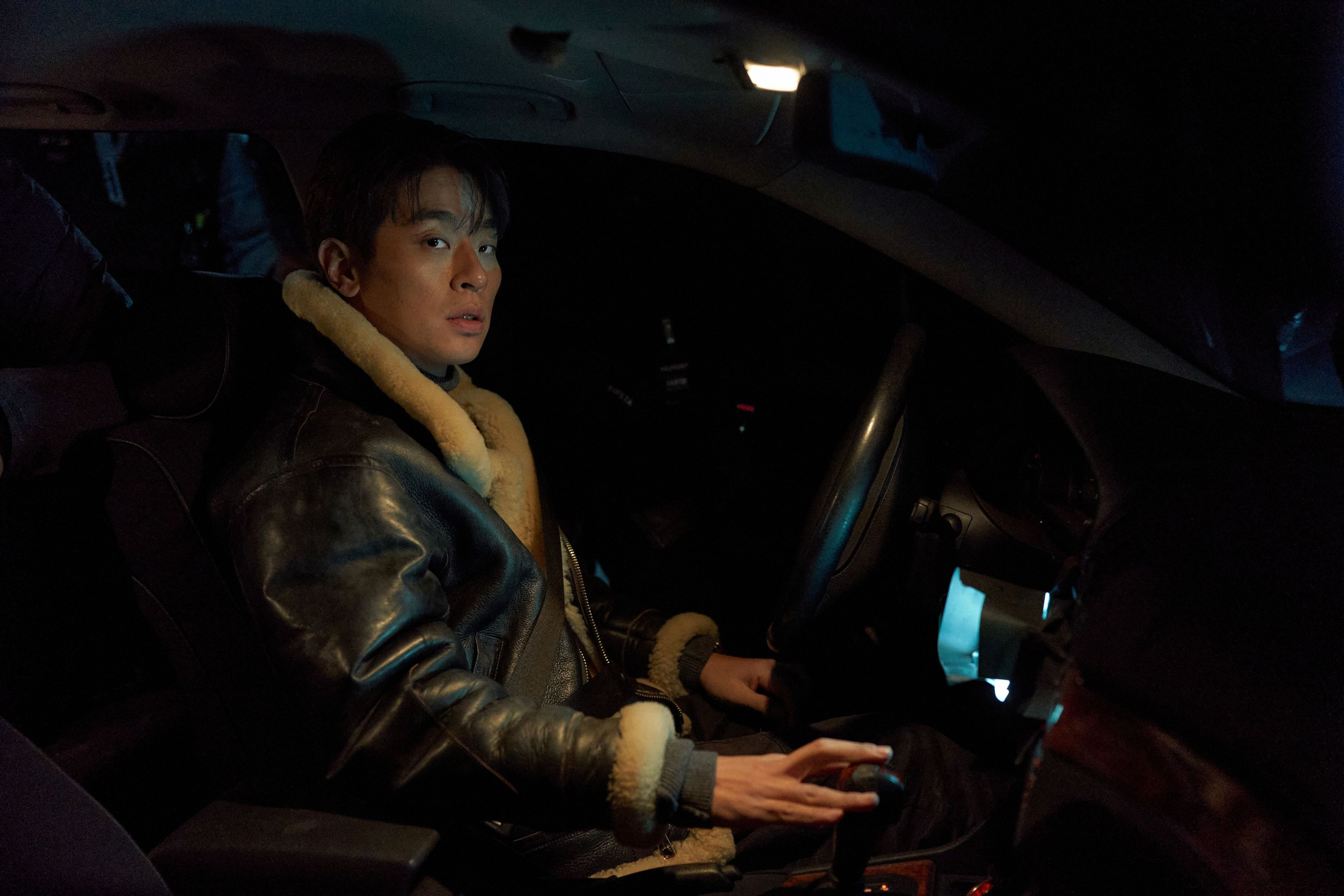 نجوم فيلم "ذكاء بشري - HUMINT" يجسدون الطاقة الحيوية التي تنبض بها مواقع التصوير خلف أحداث مليئة بالتوتر