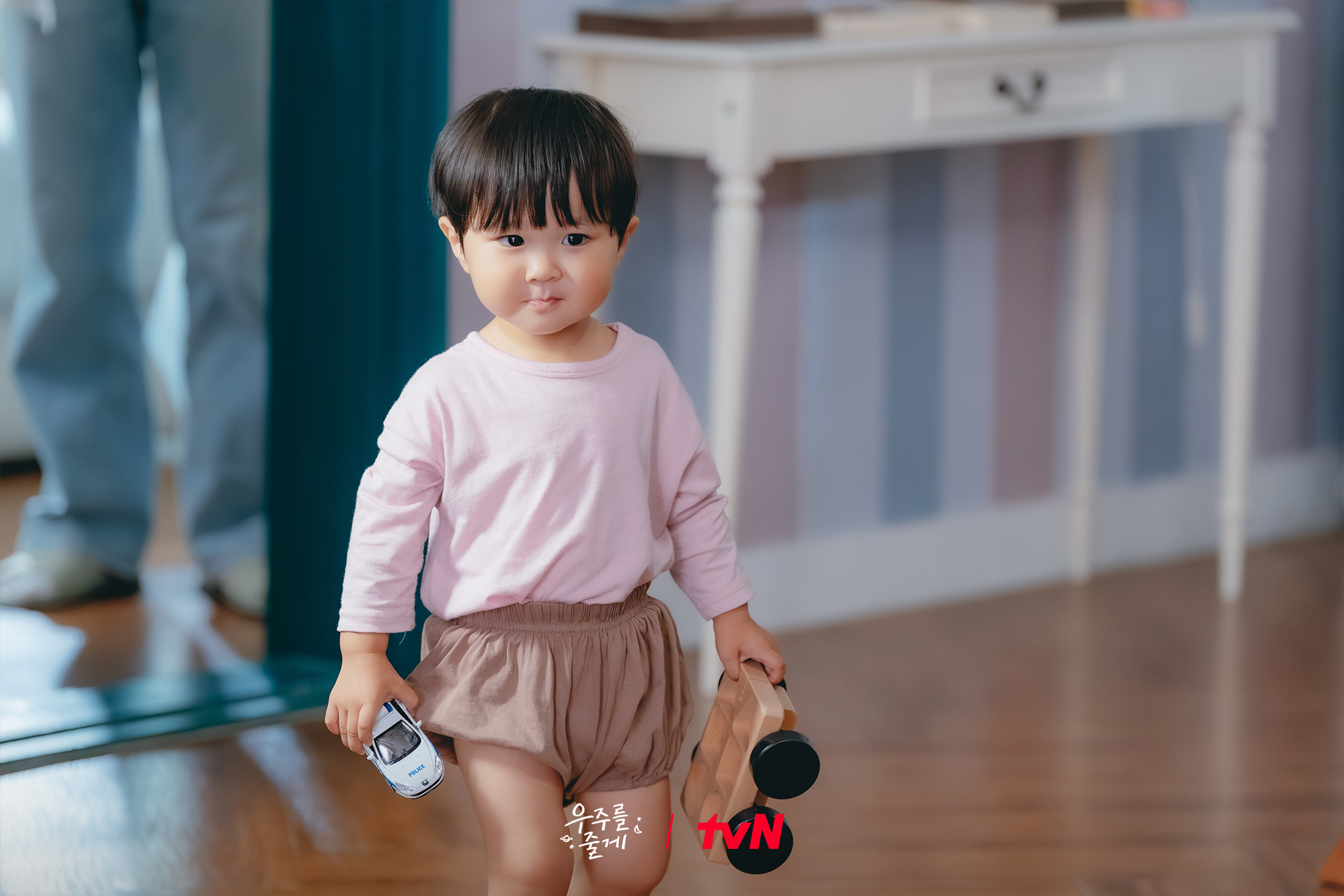 زيارة بارك سيو هام المفاجئة تعرض روه جيونج إيوي و باي إن هيوك للخطر في دراما "عالمنا - Our Universe" زيارة بارك سيو هام المفاجئة تعرض روه جيونج إيوي و باي إن هيوك للخطر في دراما "عالمنا - Our Universe"