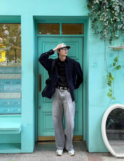 كيم جاي وون: النجم الصاعد الذي يخطف القلوب في مسلسل "فنون سارا"