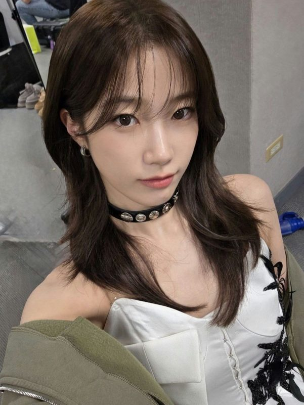 انضم كل من كيم يون كونغ ولي جونهو وكازوها عضوة لي سيرافيم إلى الموسم الثاني من "Kian’s Bizarre B&B" على نيتفلكس