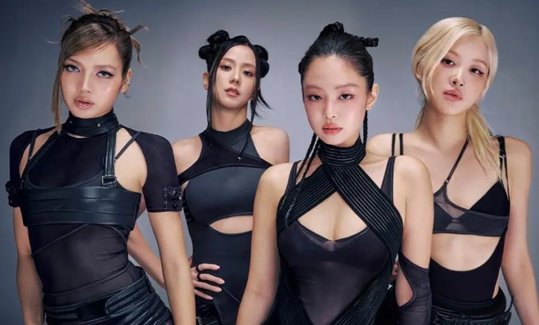 فرقة BLACKPINK تحطم الرقم القياسي لأعلى مبيعات في اليوم الأول لأي فرقة فتيات في تاريخ Hanteo فرقة BLACKPINK تحطم الرقم القياسي لأعلى مبيعات في اليوم الأول لأي فرقة فتيات في تاريخ Hanteo