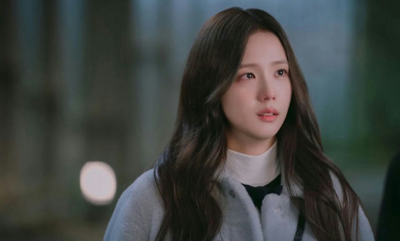 تواجه جيسو عضوة فرقة بلاك بينك انتقادات جديدة لتمثيلها مع العرض الأول لمسلسل نتفليكس "حبيب تحت الطلب"