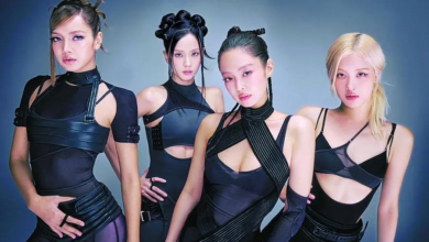 حققت أغنيتا "DEADLINE" و "GO" لفرقة BLACKPINK دخولهما لأول مرة في قوائم الألبومات والأغاني الرسمية في المملكة المتحدة