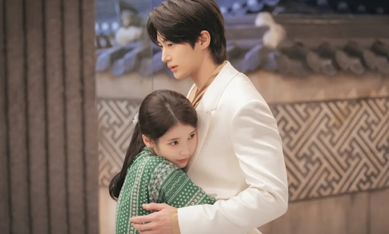آيو و بيون وو سيوك يصدمان الأمة بإعلان زواجهما في الدراما الجديدة "التاج المثالي - Perfect Crown"