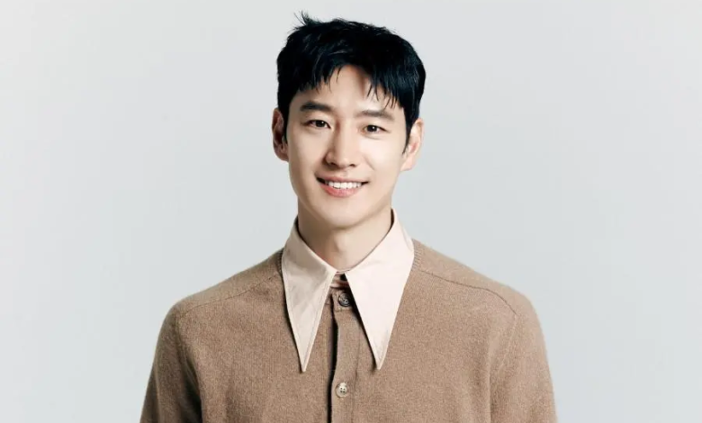 لي جي هون يقدم تبرعًا صادقًا لمرضى السرطان والمرضى المحرومين لي جي هون يقدم تبرعًا صادقًا لمرضى السرطان والمرضى المحرومين