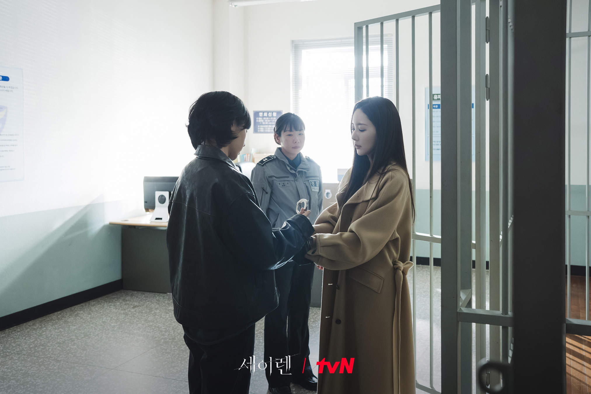 بارك مين يونغ تصبح المشتبه بها الرئيسية في مسلسل "قبلة الحورية - Siren’s Kiss"