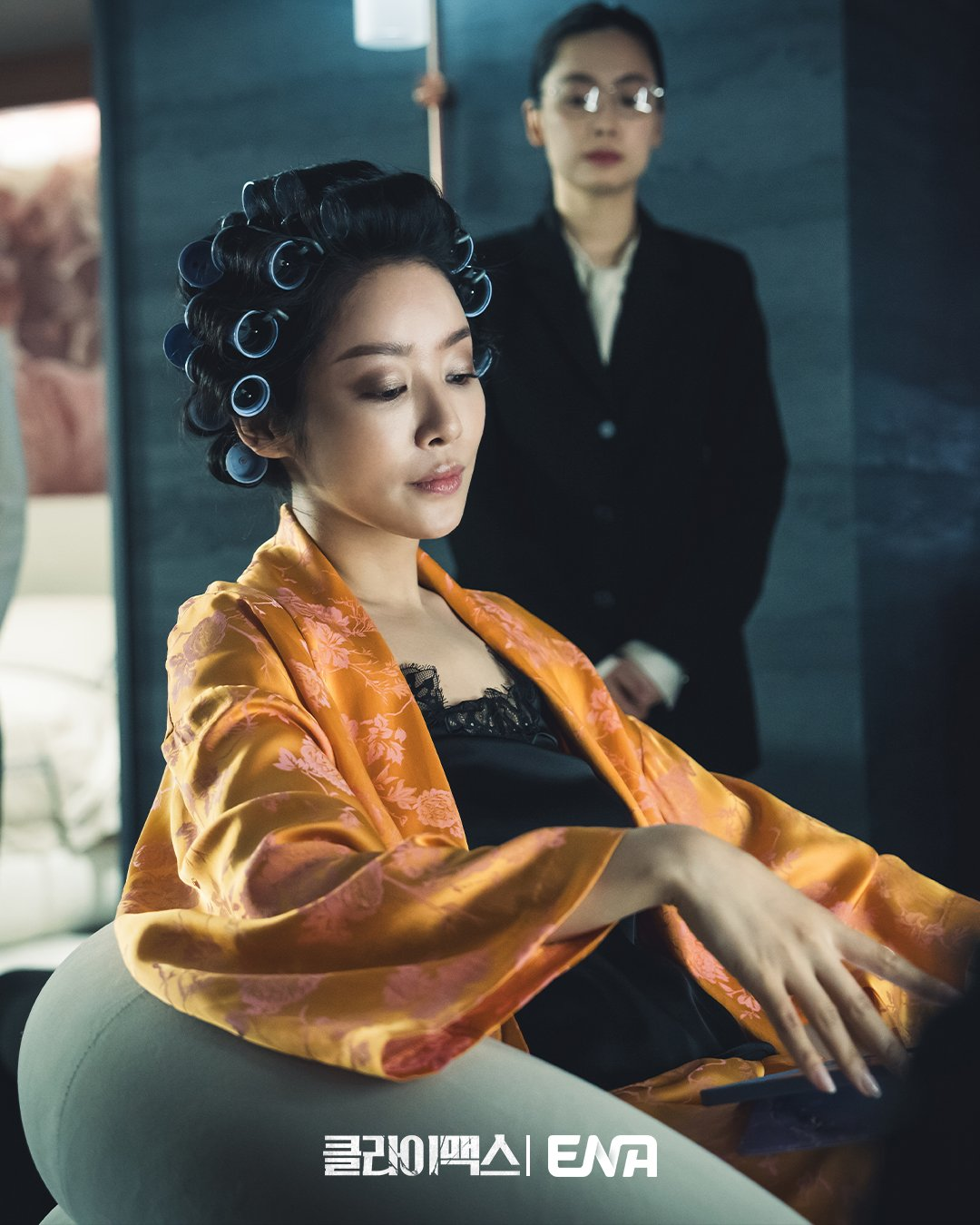 إن تصميم جو جي هون الراسخ واضطراب ها جي وون الداخلي يشيران إلى نقطة تحول في مسلسل "ذروة - Climax" إن تصميم جو جي هون الراسخ واضطراب ها جي وون الداخلي يشيران إلى نقطة تحول في مسلسل "ذروة - Climax"