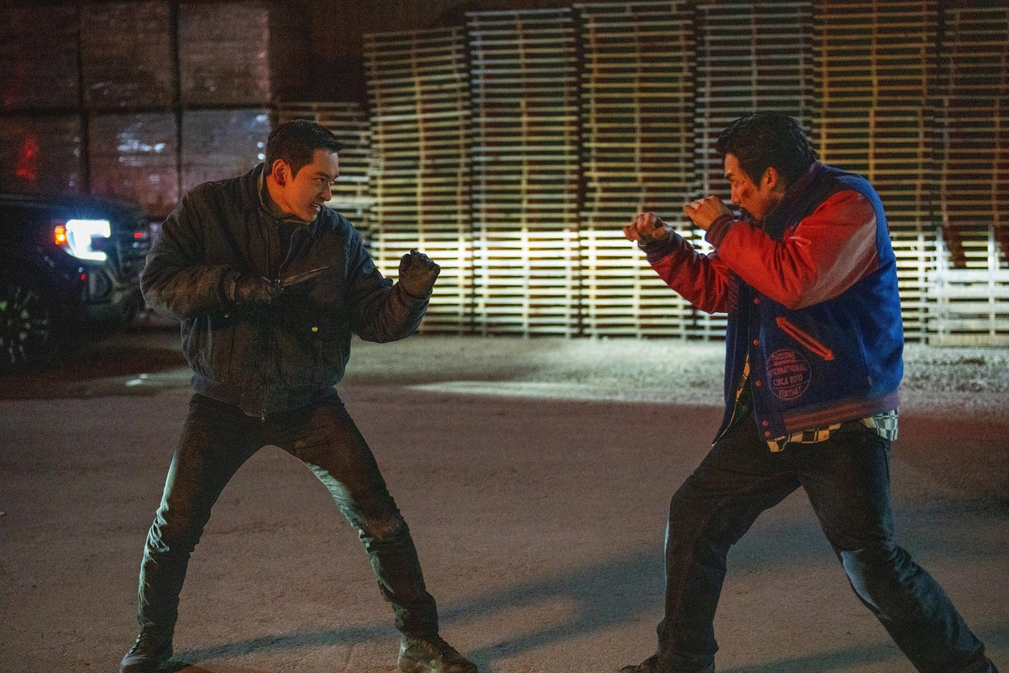 يكشف كل من وو دو هوان و لي سانغ يي و راين عن تدريباتهم وتطورهم استعدادًا لمعارك أكثر شراسة في مسلسل "كلاب الصيد 2 - Bloodhounds 2" يكشف كل من وو دو هوان و لي سانغ يي و راين عن تدريباتهم وتطورهم استعدادًا لمعارك أكثر شراسة في مسلسل "كلاب الصيد 2 - Bloodhounds 2"