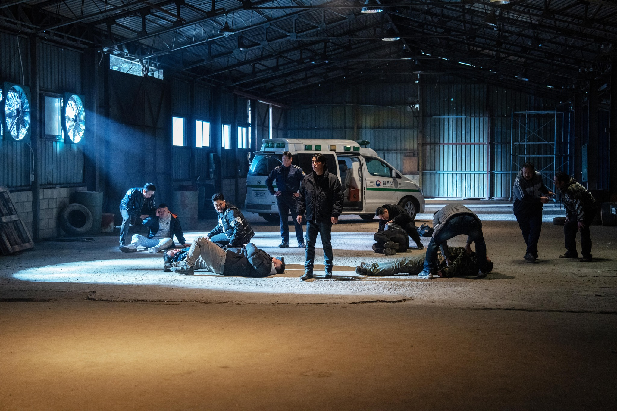 يكشف كل من وو دو هوان و لي سانغ يي و راين عن تدريباتهم وتطورهم استعدادًا لمعارك أكثر شراسة في مسلسل "كلاب الصيد 2 - Bloodhounds 2" يكشف كل من وو دو هوان و لي سانغ يي و راين عن تدريباتهم وتطورهم استعدادًا لمعارك أكثر شراسة في مسلسل "كلاب الصيد 2 - Bloodhounds 2"