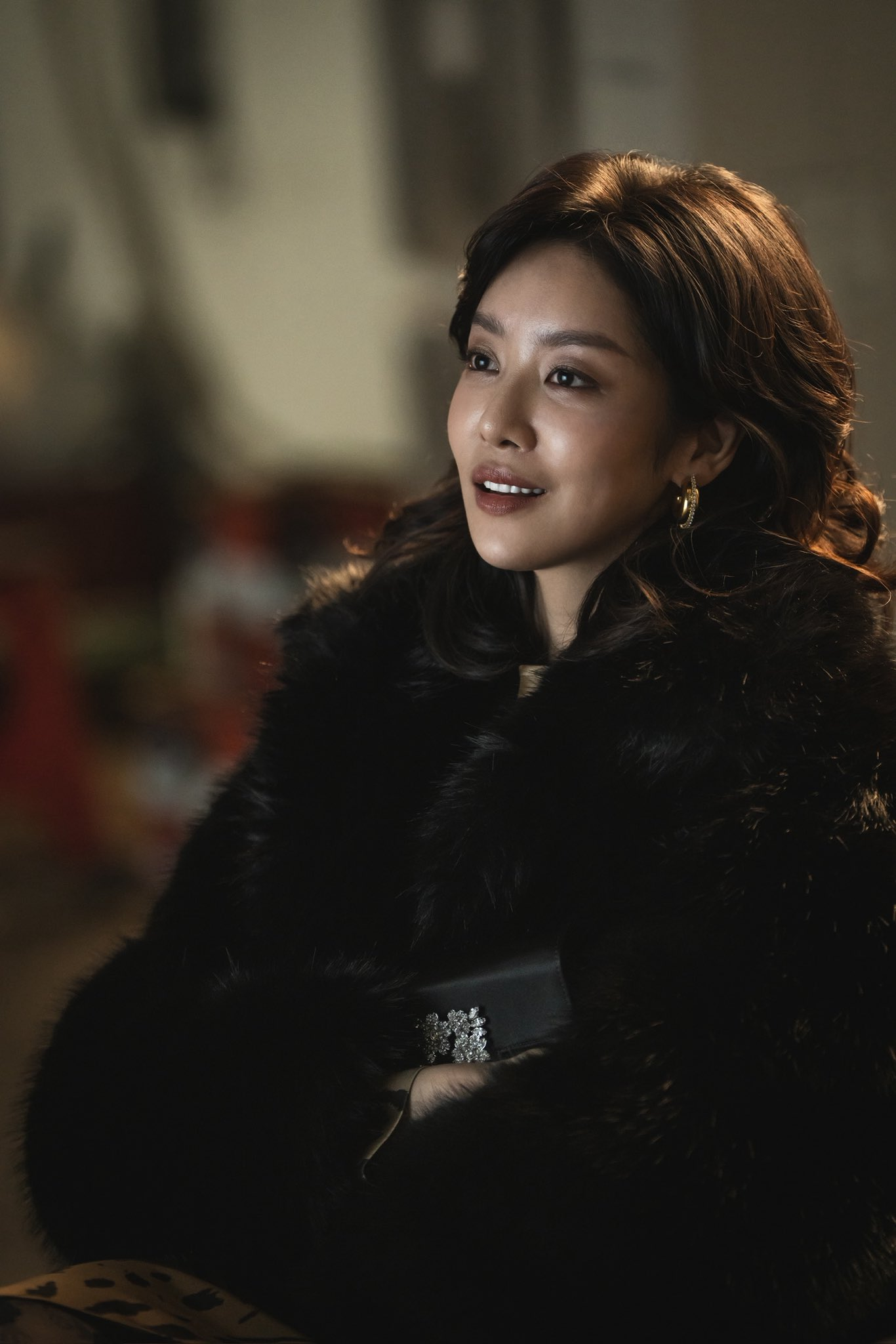 تتحول تشا جو يونغ إلى رئيسة فندق تسعى إلى السلطة في الدراما الجديدة "Climax"