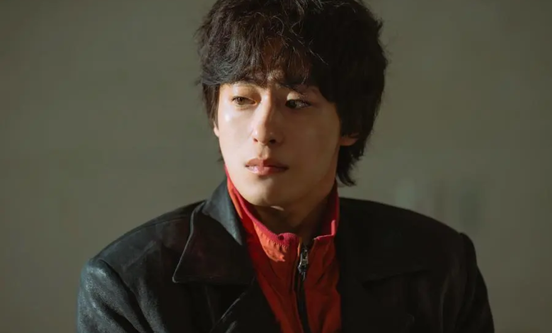 يكافح كو كيو هوان لإيجاد مكانه في العالم في مسلسل "كلنا نحاول هنا - We Are All Trying Here"